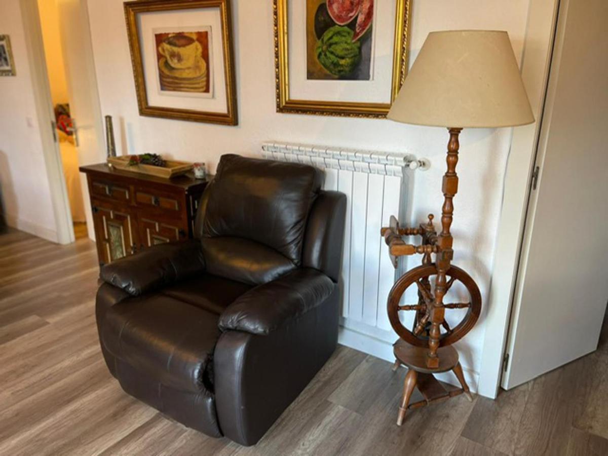 Aurora 2-Bed Cottage - Sleeps 4 - Montseny Park อาร์บูเซียส ภายนอก รูปภาพ